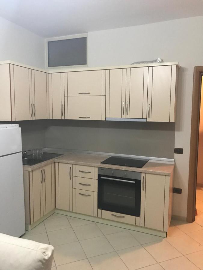 Seanfinity Apartments Вльора Екстер'єр фото