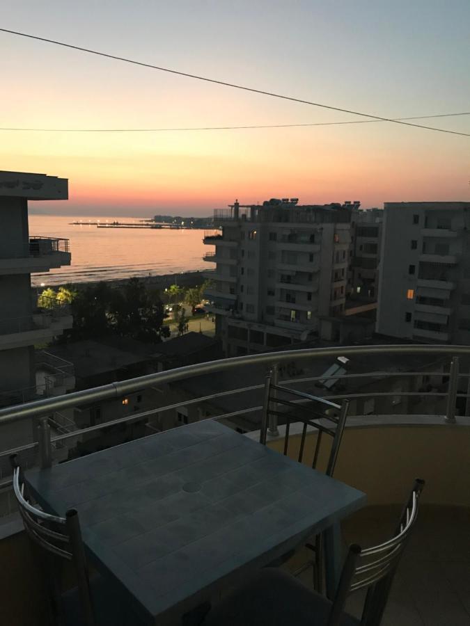 Seanfinity Apartments Вльора Екстер'єр фото