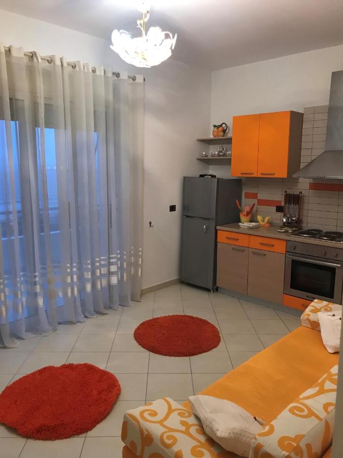 Seanfinity Apartments Вльора Екстер'єр фото