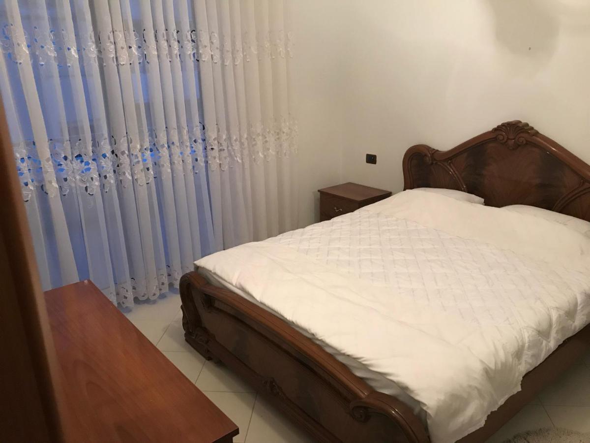 Seanfinity Apartments Вльора Екстер'єр фото